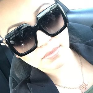 Meet your Posher, Karina